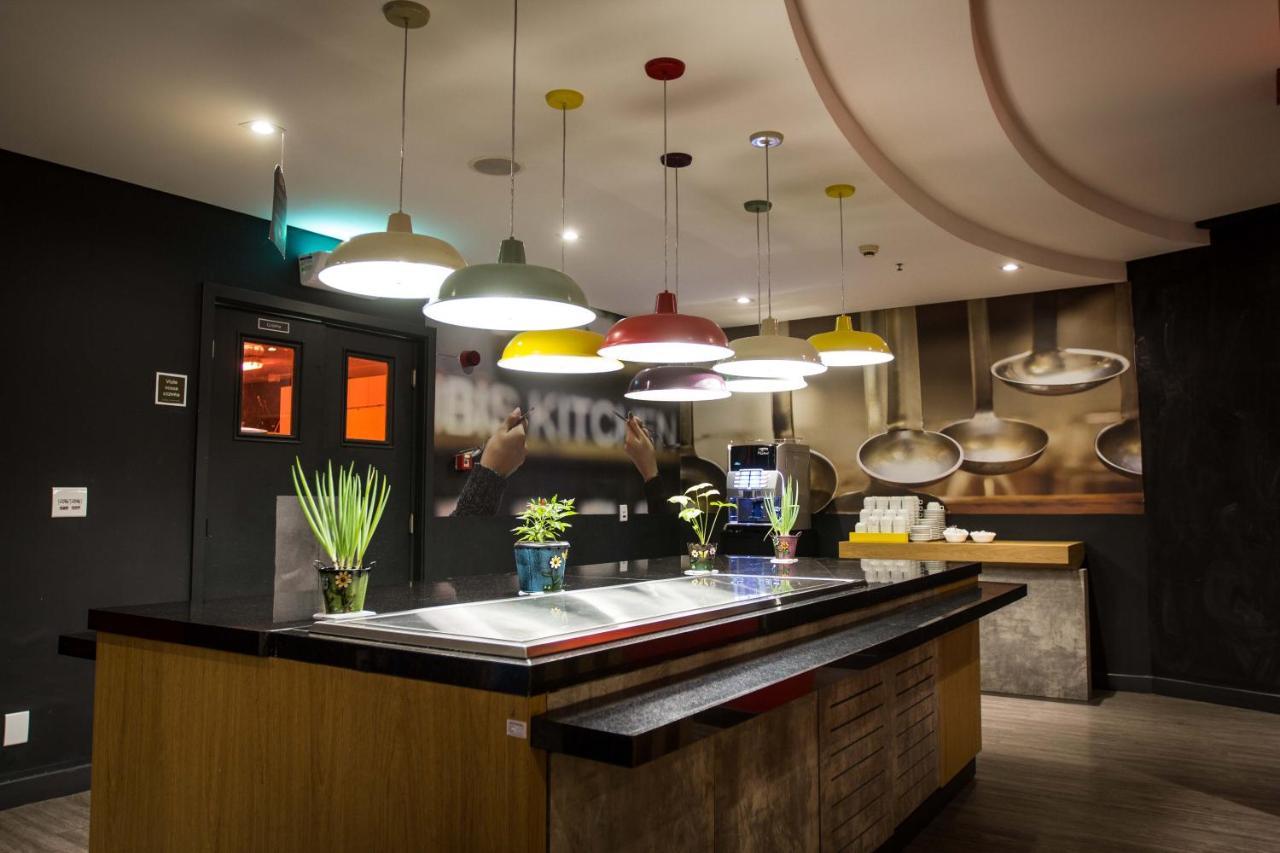 Hotel Ibis Sao Jose Dos Campos Colinas Esterno foto