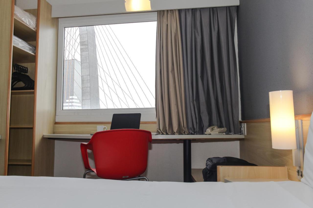 Hotel Ibis Sao Jose Dos Campos Colinas Esterno foto