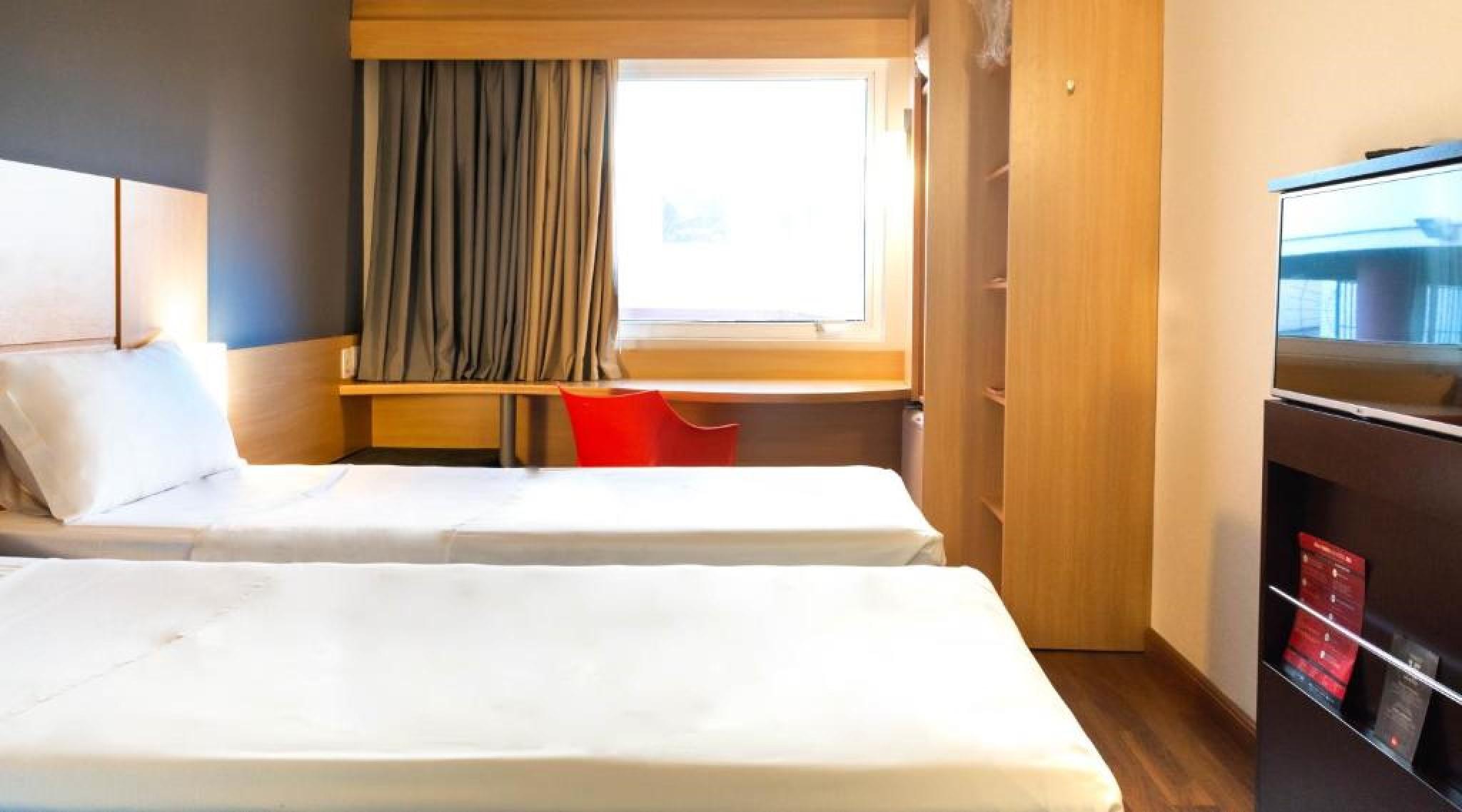 Hotel Ibis Sao Jose Dos Campos Colinas Esterno foto