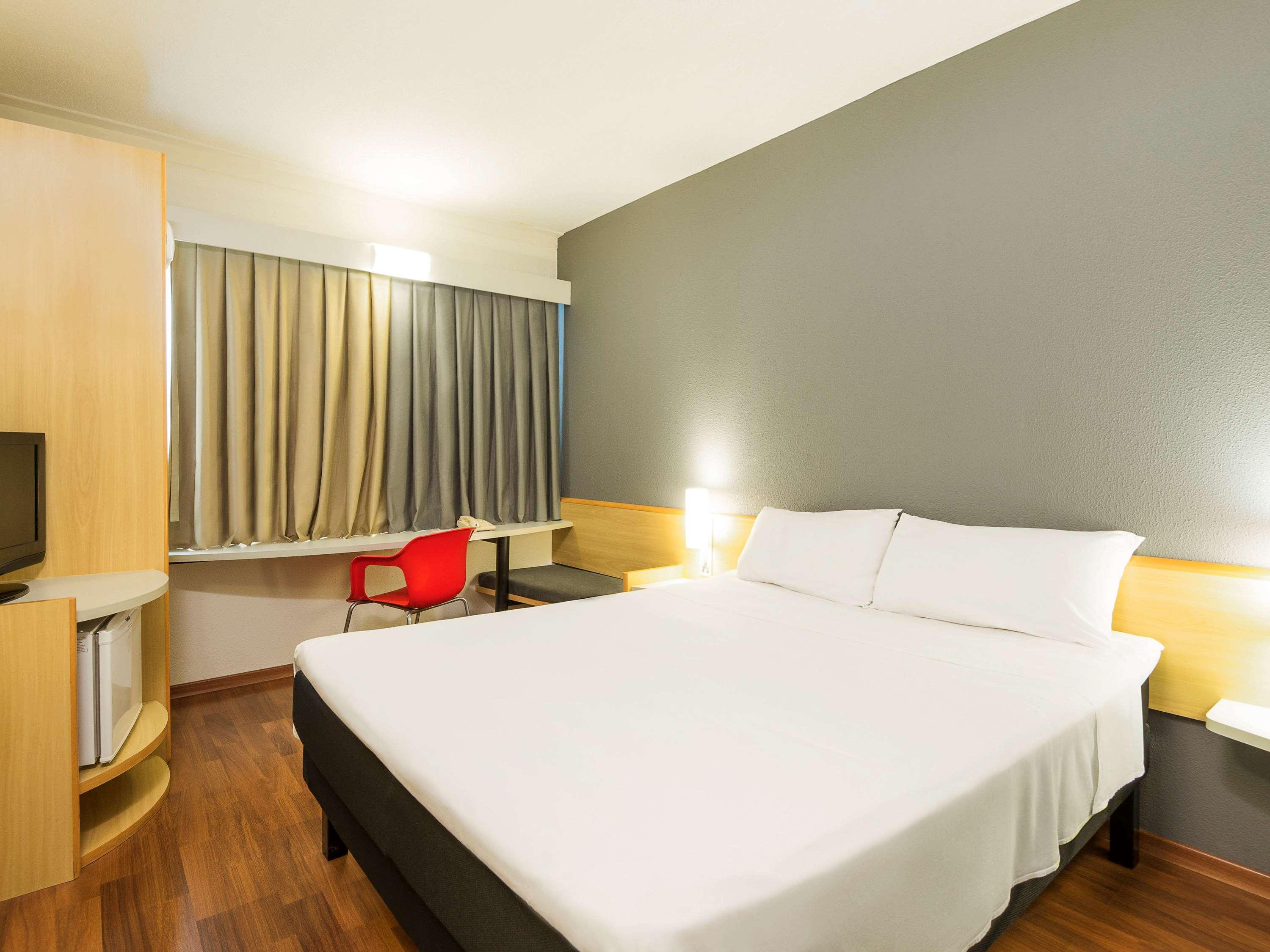Hotel Ibis Sao Jose Dos Campos Colinas Esterno foto