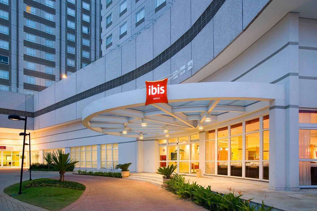 Hotel Ibis Sao Jose Dos Campos Colinas Esterno foto