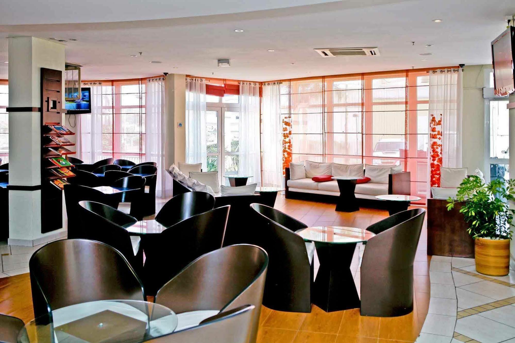 Hotel Ibis Sao Jose Dos Campos Colinas Esterno foto