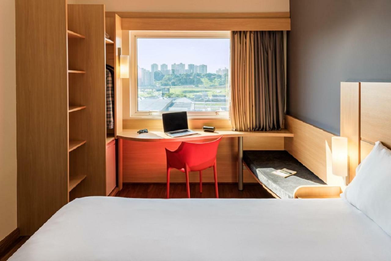 Hotel Ibis Sao Jose Dos Campos Colinas Esterno foto
